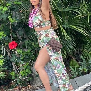 Hawaiian outfit